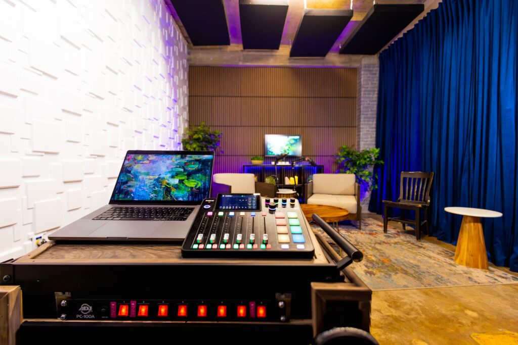 Podcast Studio 106 Houston