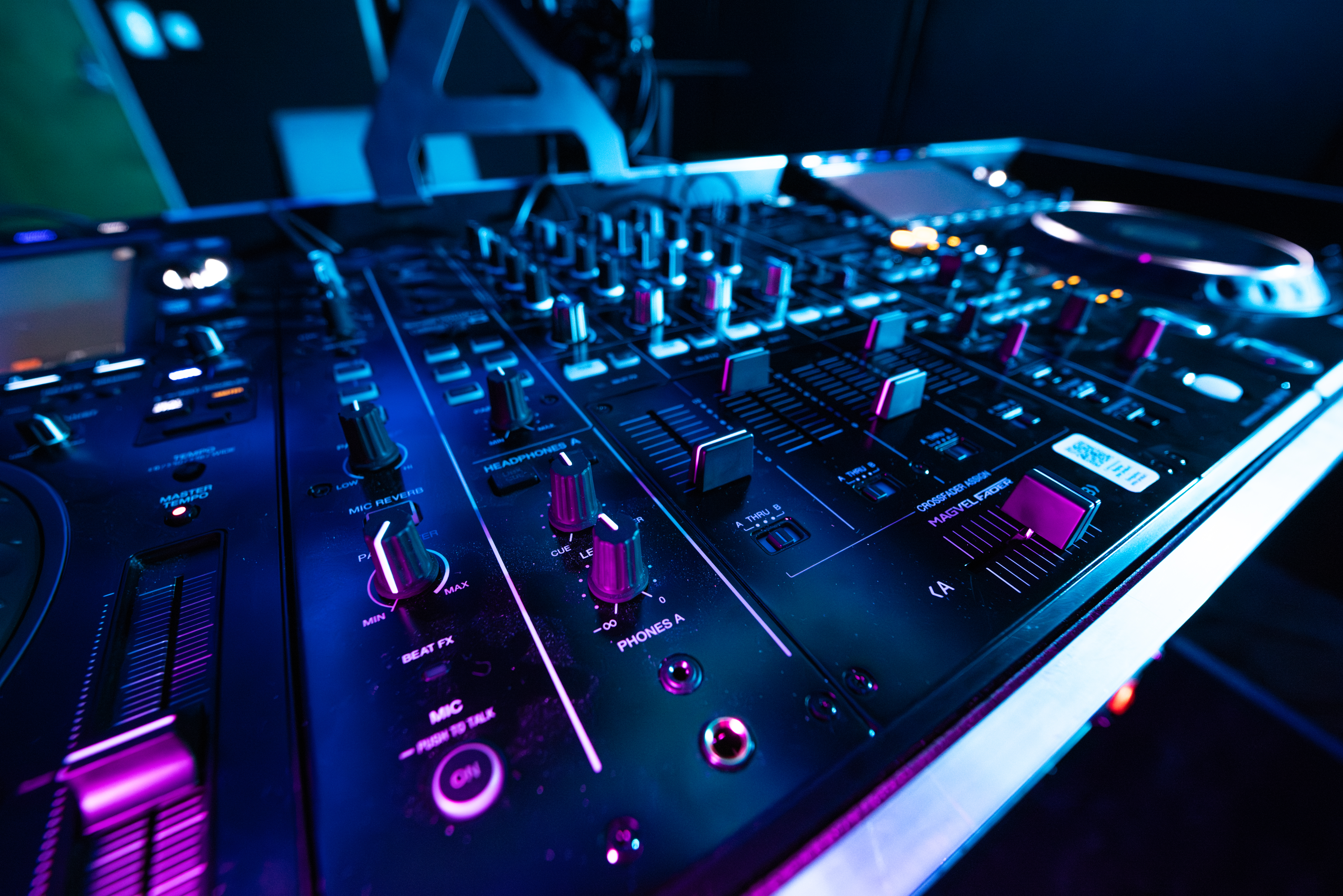 C36A9913-Enhanced-NR