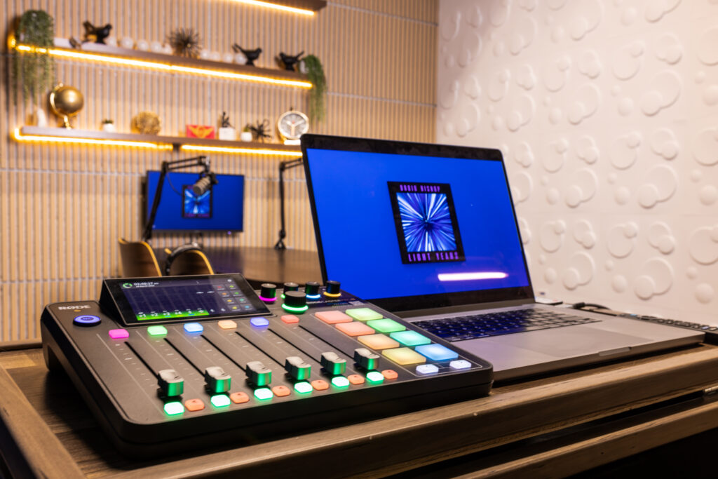 band-barracks-podcast-room-109-rodecaster-pro-mixer-laptop