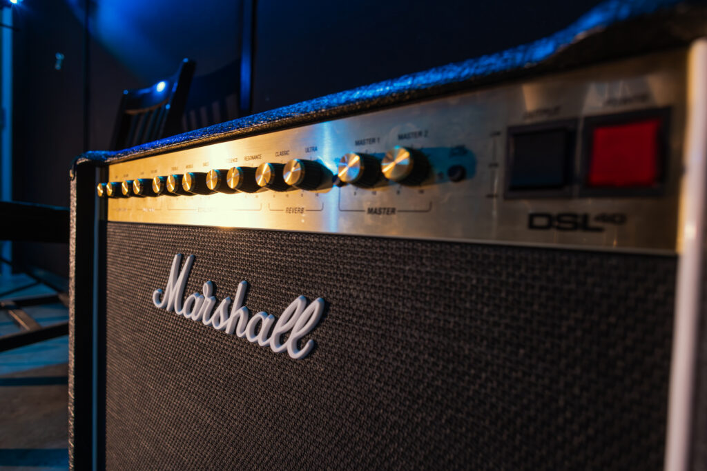 band-barracks-rehearsal-room-122-marshall-dsl40-guitar-amp